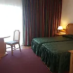 מלון Center 4*