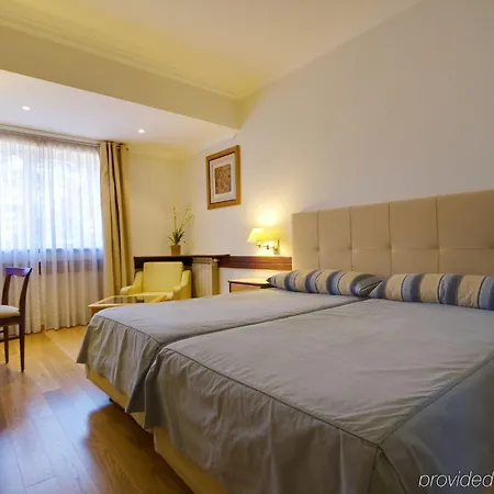 Center Hotel 4*