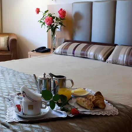 Hotel Center 4*